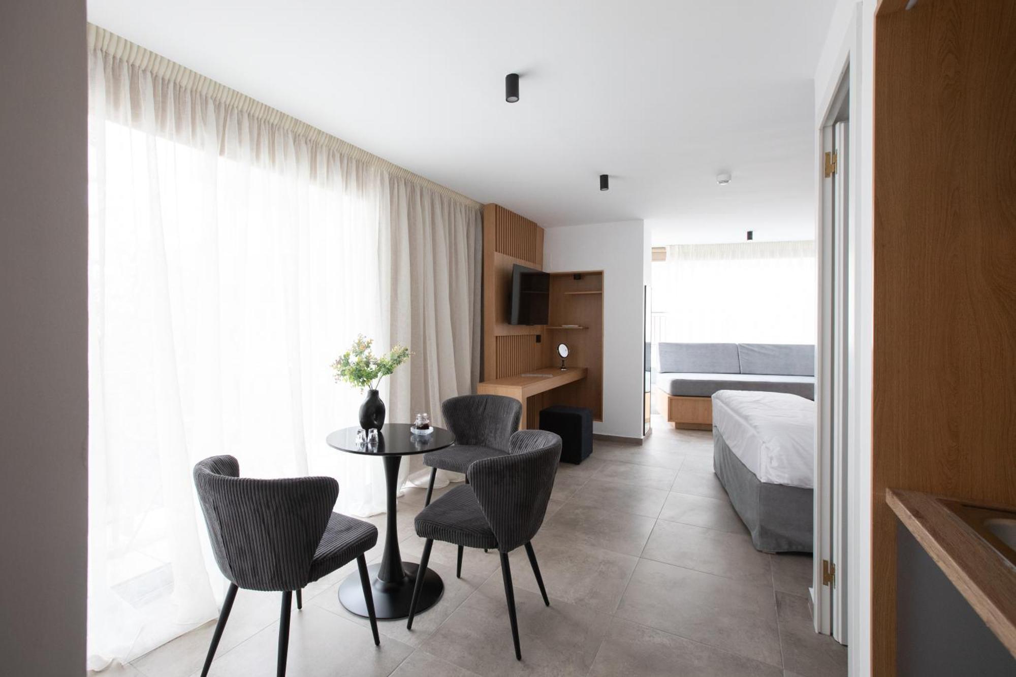Griffin Suites Héraklion Extérieur photo