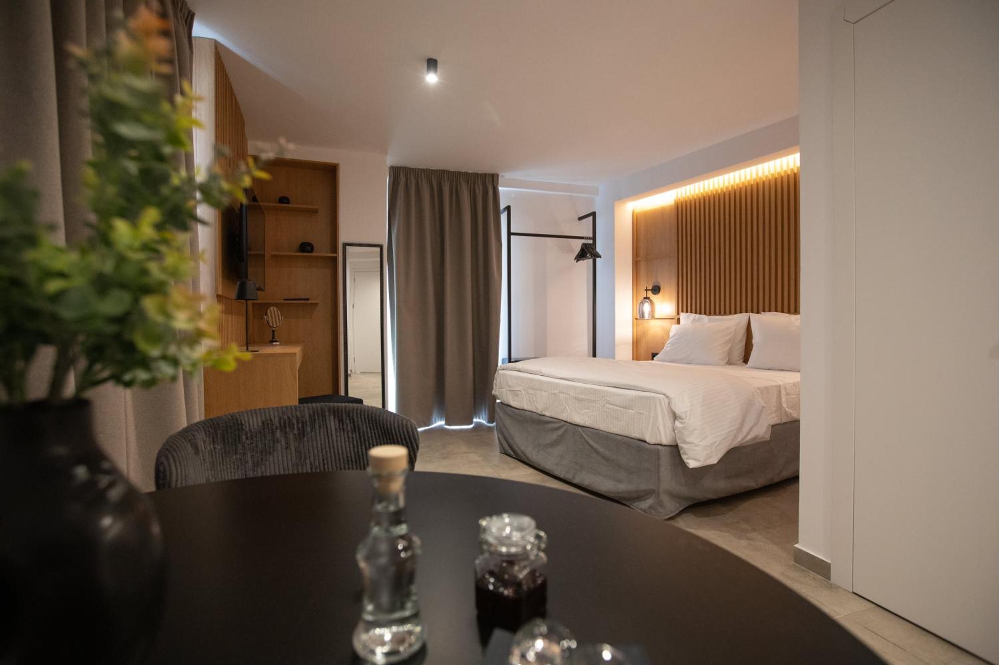 Griffin Suites Héraklion Extérieur photo
